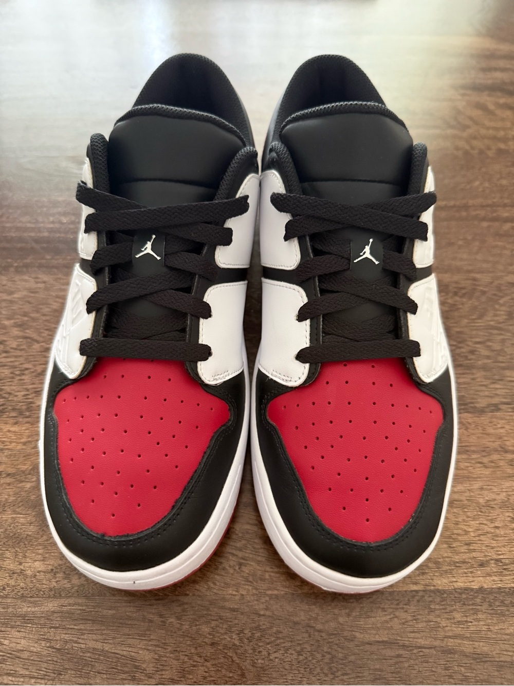Jordan Mens Low-Top Sneakers Sz10 in Chicago-style colorway - Picture 2 of 4